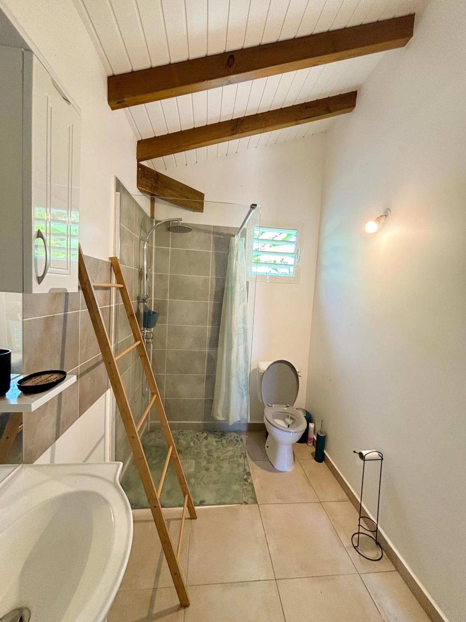 Bunghello Village Piscine & Spa Trois-Rivières 外观 照片